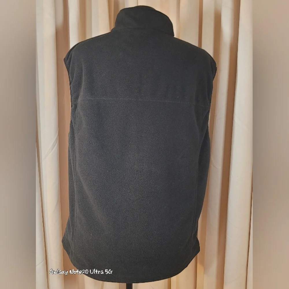 0851. EUC ~ Columbia ~ Black Fleece ~ In Seam Pockets ~ XL
